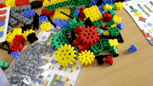 Morphun Gearphun Mały Inżynier 320 el. – klocki z kołami 4+