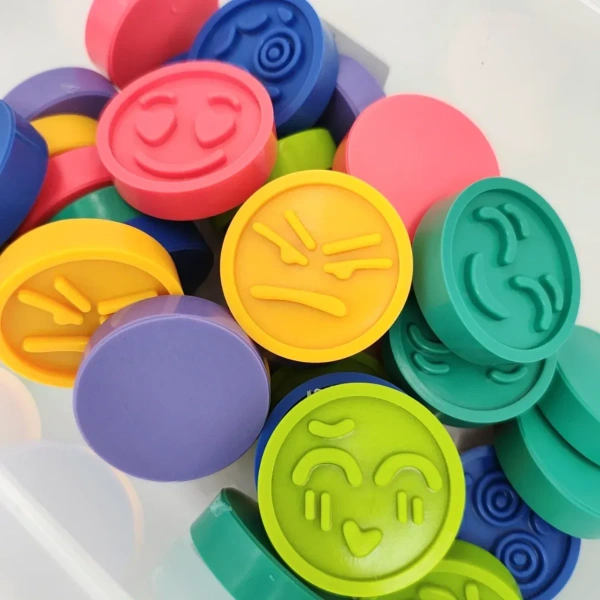 Karuzela emocji - zestaw puzzli sensorycznych - emocje - 36 el.