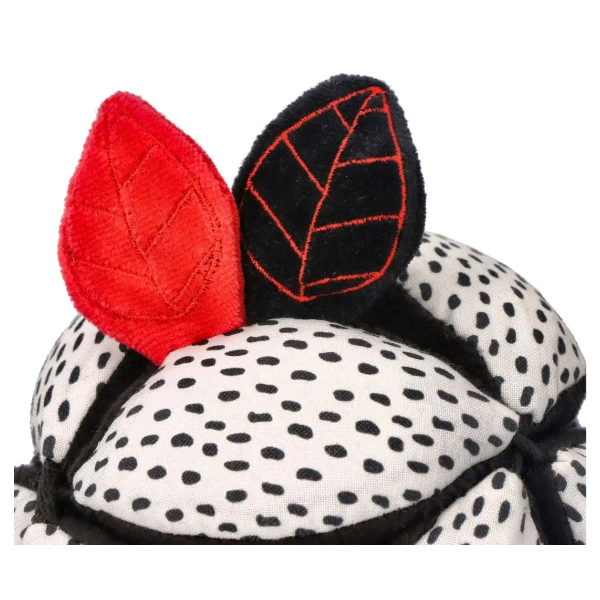 Takana puzzle ball - contrasting with mirror