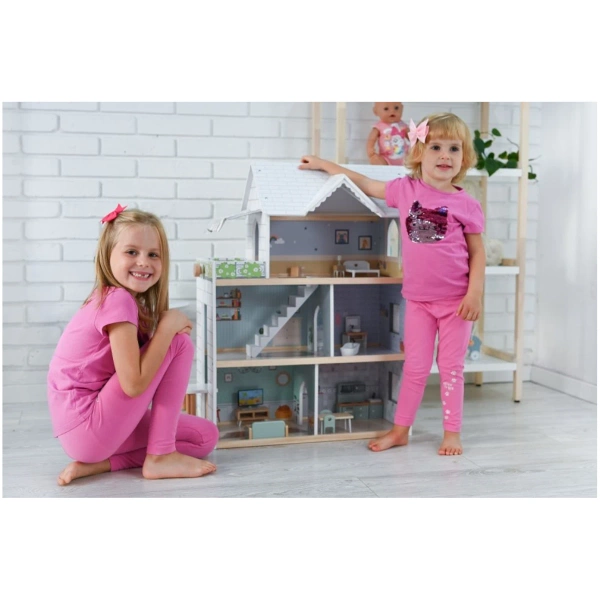 Drewniany domek dla lalek z windą