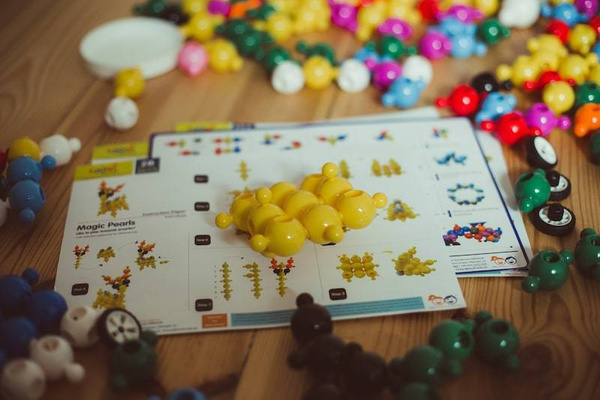 Klocki konstrukcyjne Loowi Zwierzęta kulki 308 el. – Loowi 4+