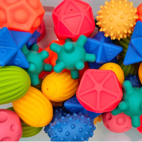 Sensory balls - set of 45 el.