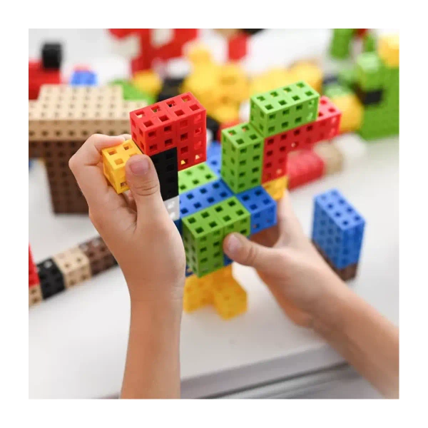 Meli Cube Edu 300 - a set of construction blocks